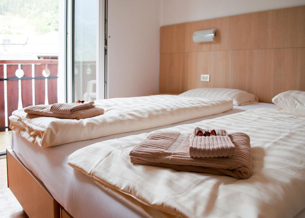 Hotel Lory - Molveno - Dolomiti Habitación foto
